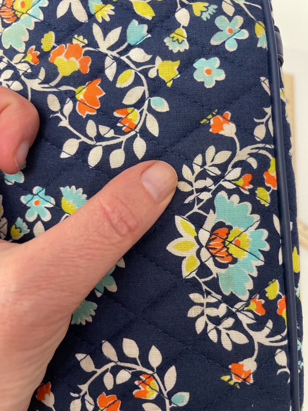 Vera Bradley Navy Chandelier Floral Quilted Shoulder Tote Bag Travel - Picture 11 of 11